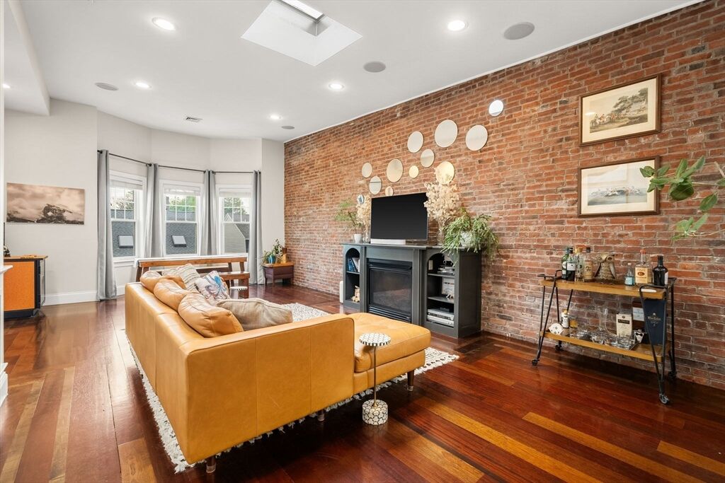 Property Photo:  133 I St 3  MA 02127 