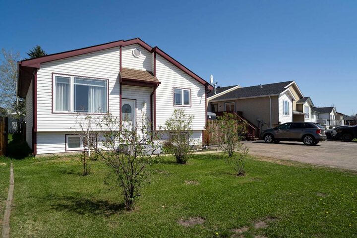 Property Photo:  170 Fullerton Drive  AB T9K 1P8 