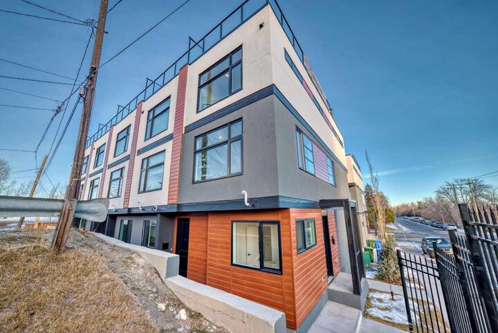 3404 8 Avenue SW 3 — photo 1