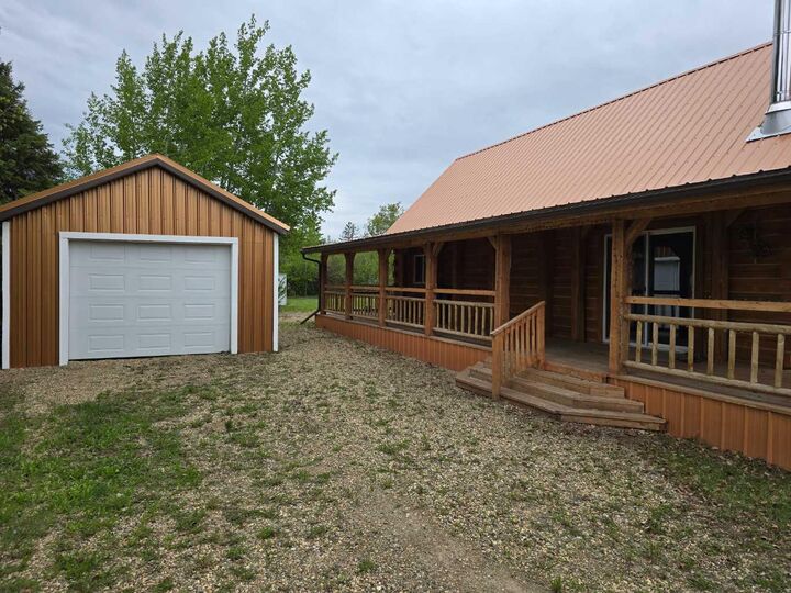 Property Photo:  5017 50 Avenue  AB T0H 0E0 