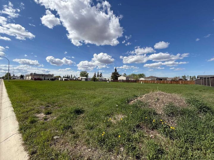Property Photo: 4504 46 Avenue AB T0H 3A0