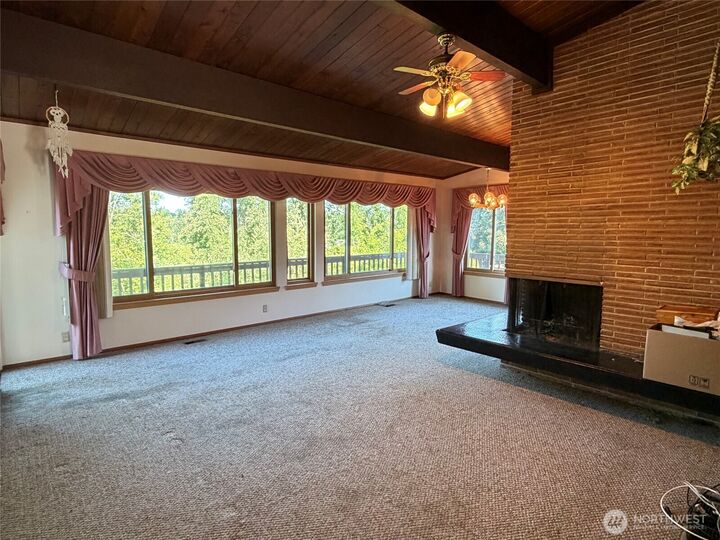 Property Photo:  7949  20th Avenue SW  WA 98106 