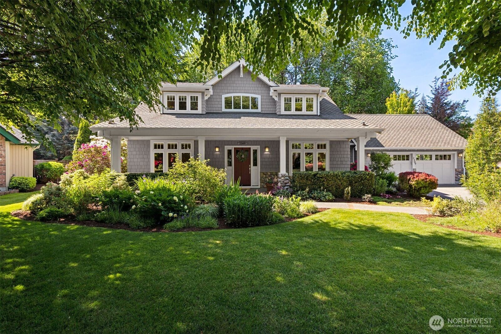 Property Photo:  2309  Nut Tree Court SE  WA 98501 