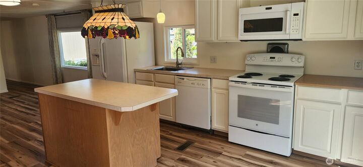 Property Photo:  6206  188th Street NE 46  WA 98223 