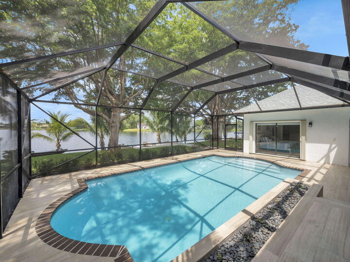 Property Photo: 12706 Headwater Circle FL 33414