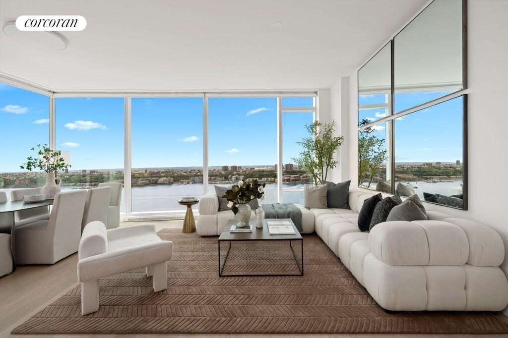 Property Photo:  30 Riverside Boulevard 32A  NY 10069 