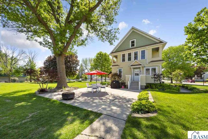 Property Photo:  580 6th Street  MN 56054 