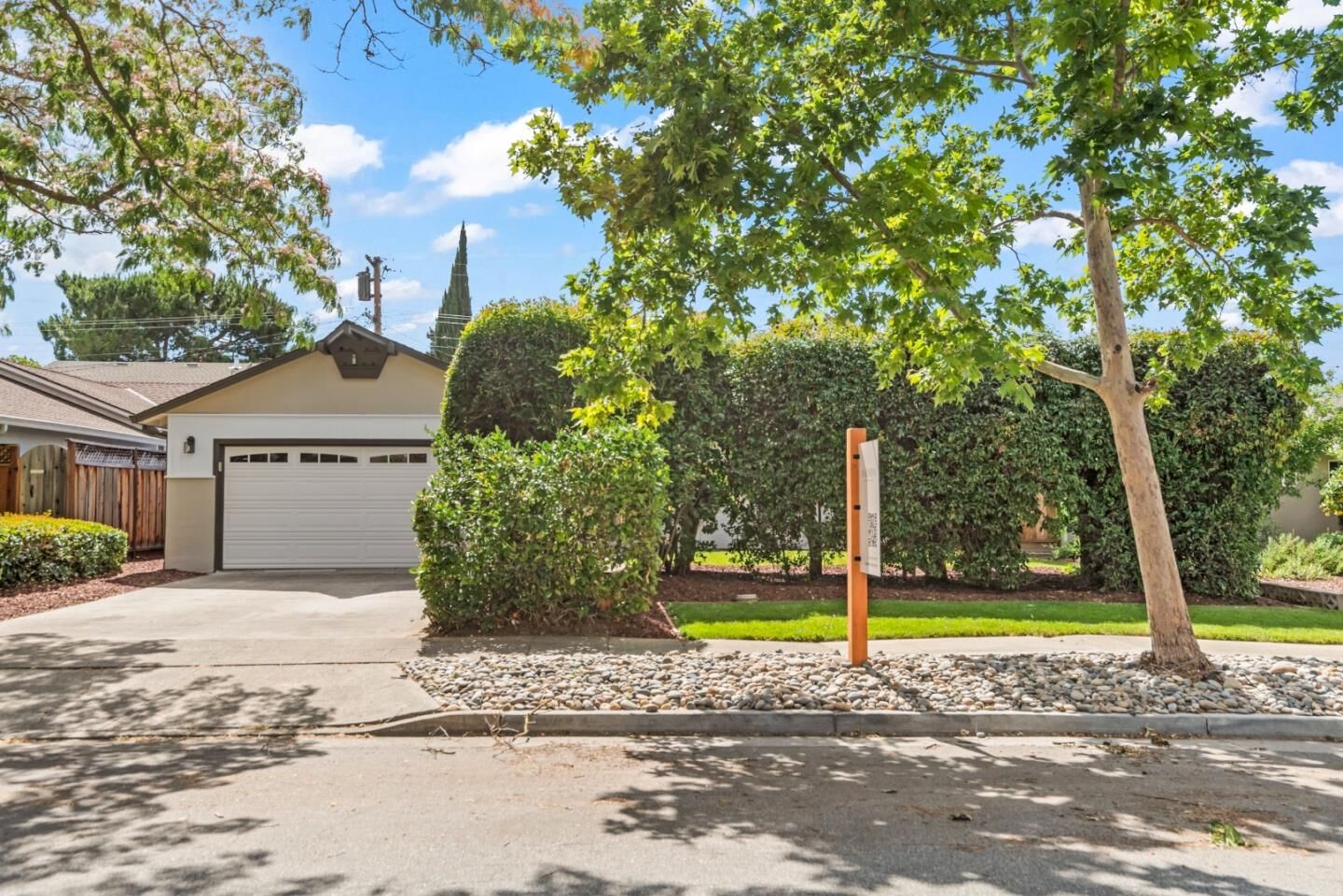 Property Photo: 737 Hamann Drive CA 95117