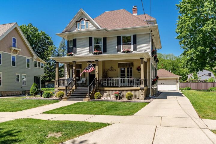 Property Photo:  126 Jefferson Avenue  WI 53545 