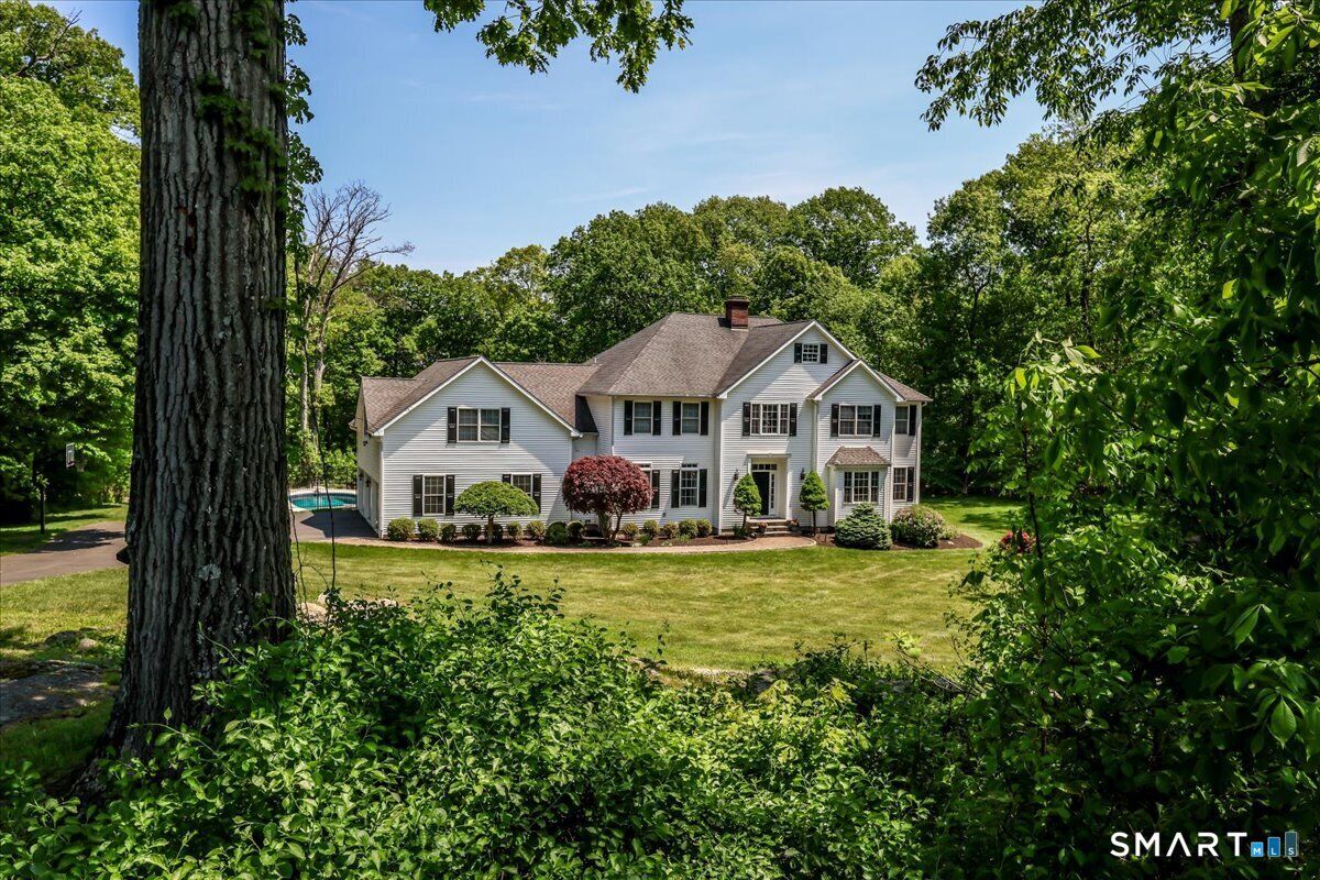 Property Photo: 8 Rock Ridge Court CT 06812