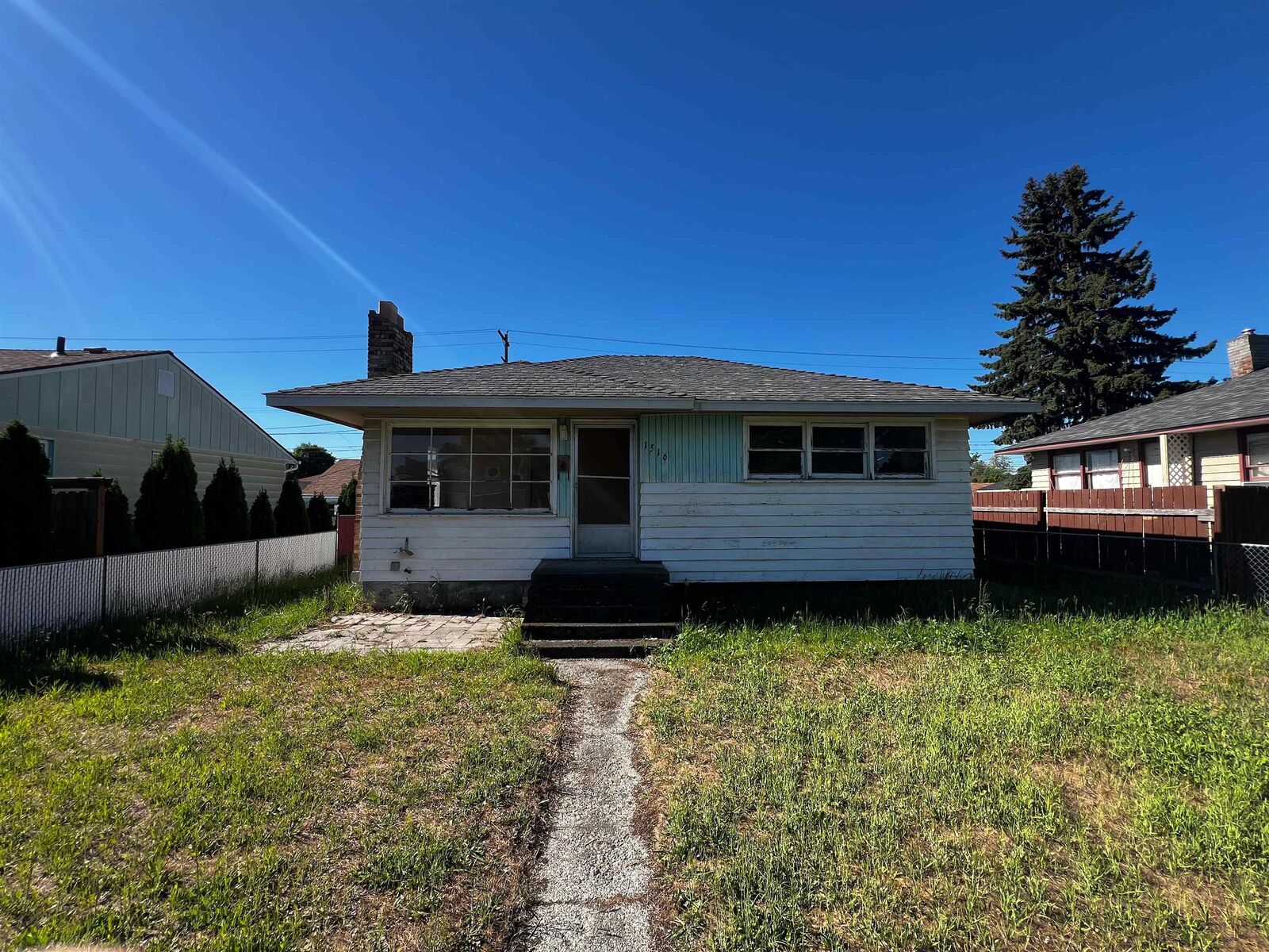 Property Photo:  1516 E Dalke Ave  WA 99208 