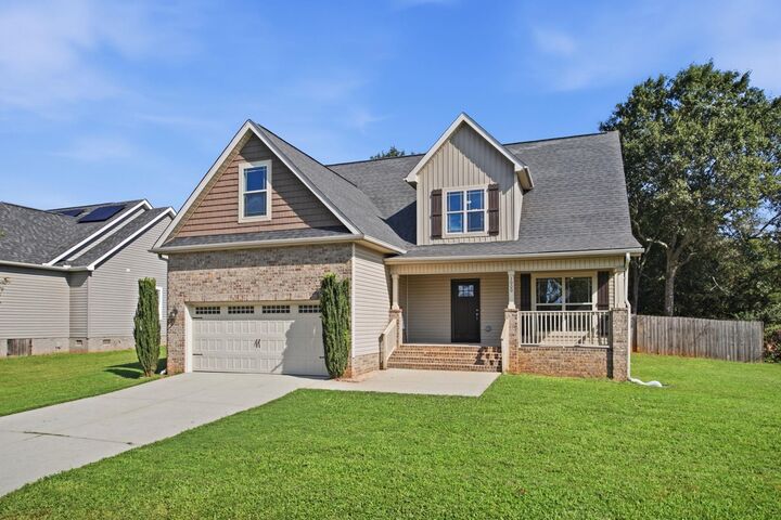 Property Photo: 1000 Sheila Avenue SC 29651