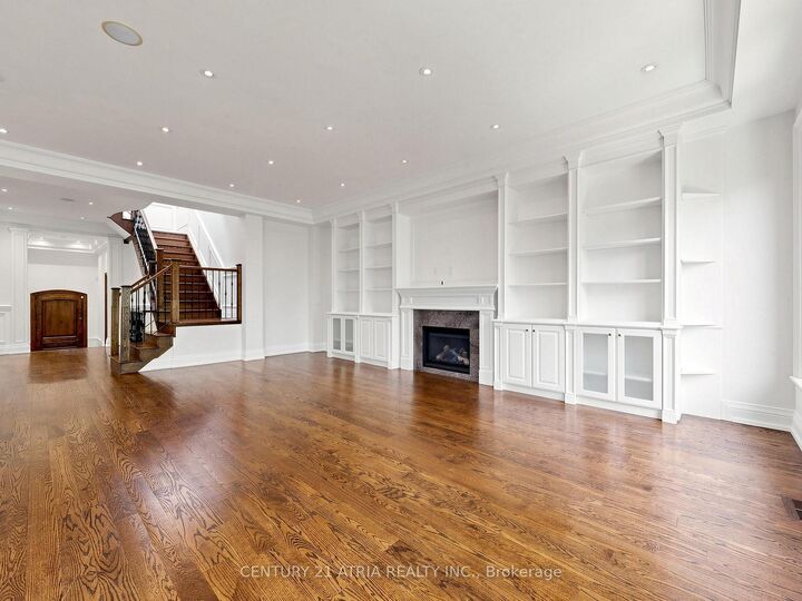 Photo de la propriété: 111 Byng Avenue ON M2N 4K5