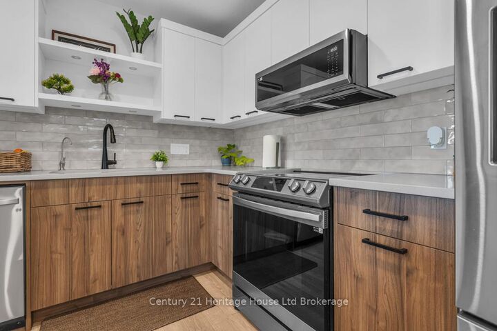Property Photo: 33 Martin Street ON N4G 0K3