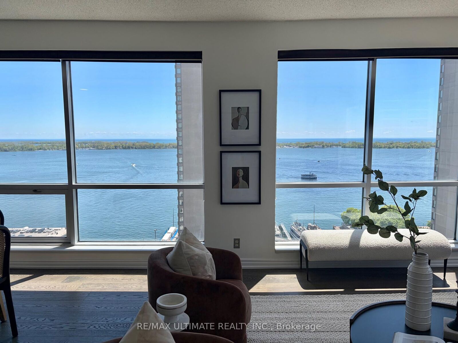 Property Photo:  10 Queens Quay W 2206  ON M5J 2R9 