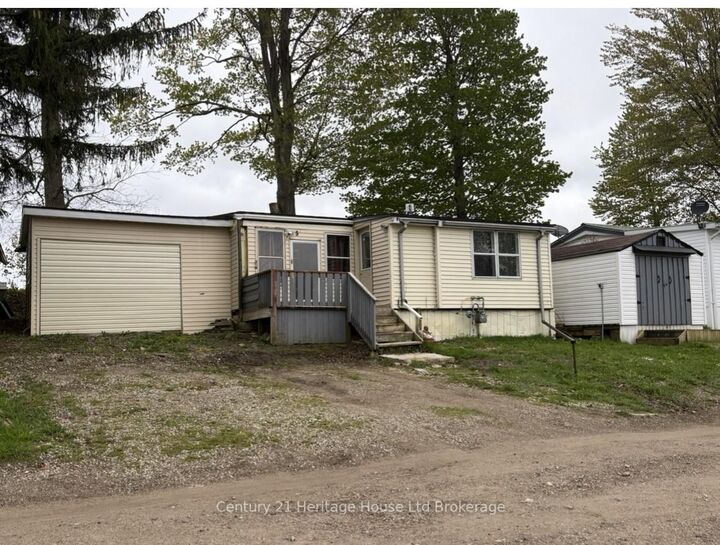 596101 Oxford 59 Highway 5 Hillcrest — photo 1