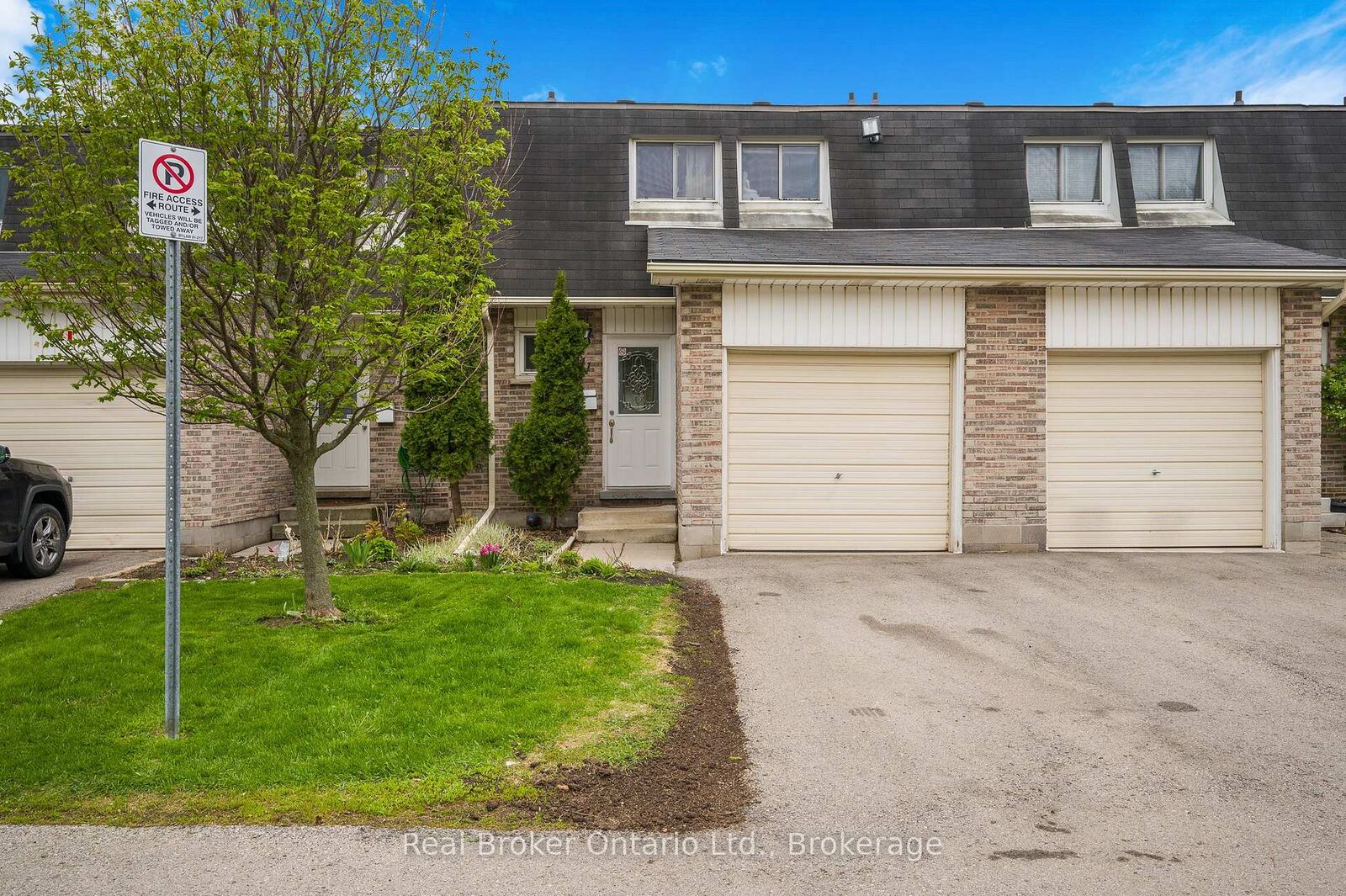 Property Photo: 1420 Garth Street 41 ON L9B 1R6