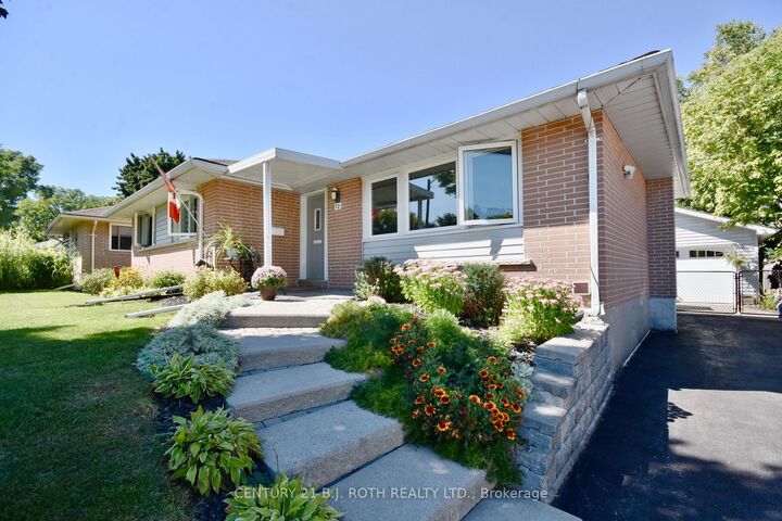 Property Photo:  72 Rose Street  ON L4M 2T2 