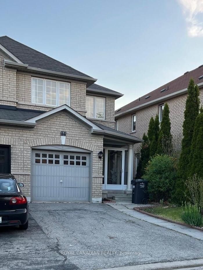 101 Crystalview Crescent — photo 1