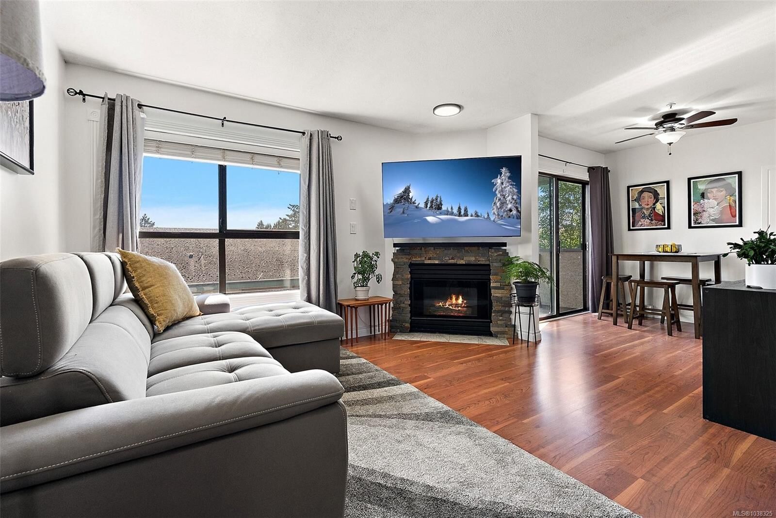 Property Photo: 7 Gorge Rd W 306 BC V9A 1L9