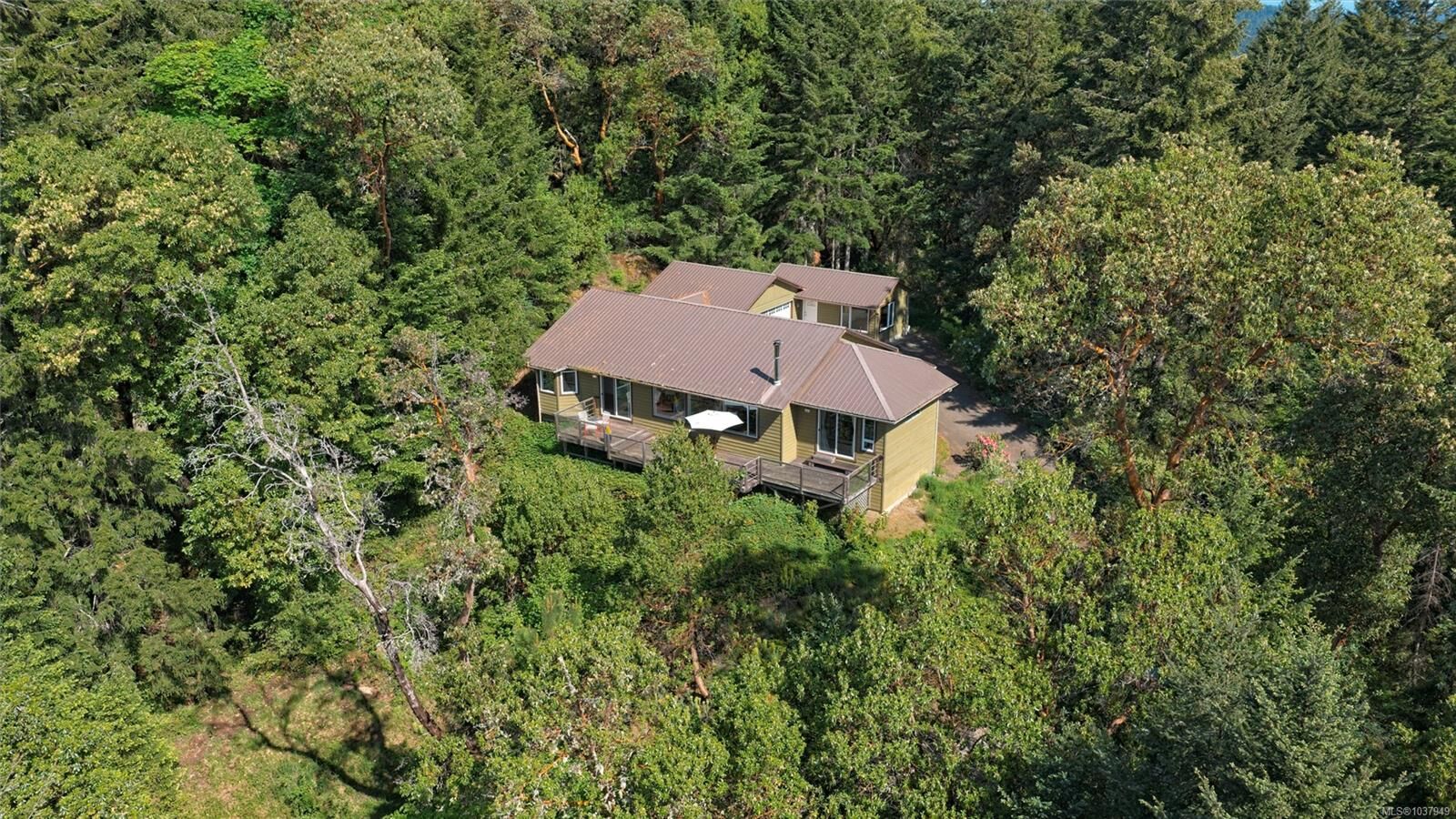 Property Photo: 260 Old Divide Rd BC V8K 2G7