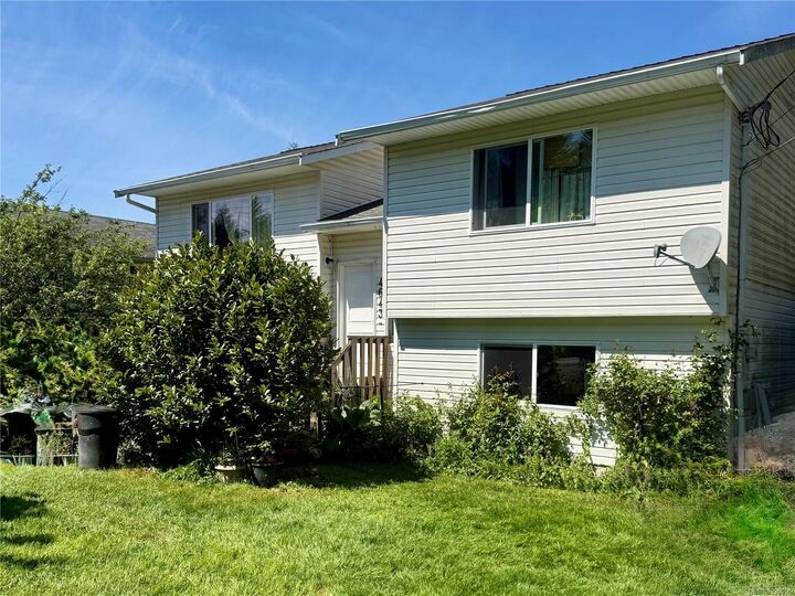 4643 Gail Cres — photo 1