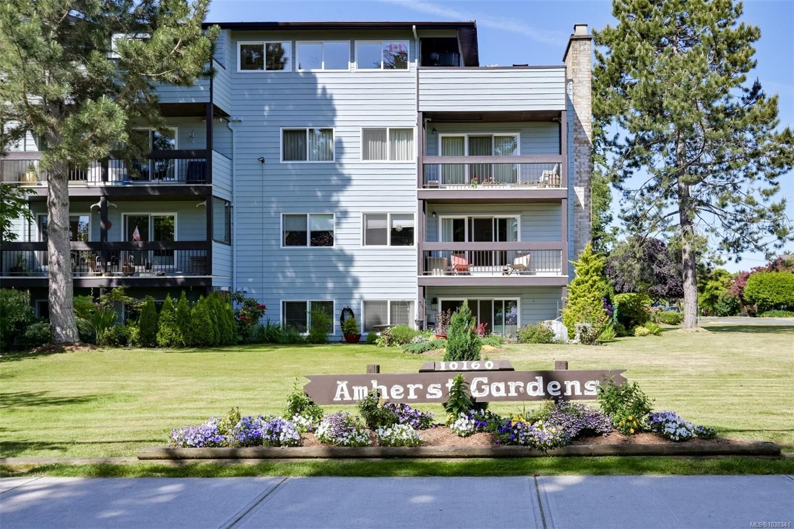 Property Photo: 10160 Third St 101 BC V8L 3B6