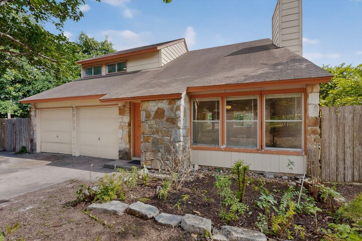 Property Photo: 8211 Gallatin Drive TX 78736