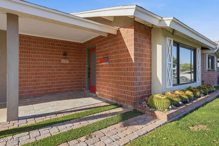 Property Photo: 8426 E Sheridan Street AZ 85257
