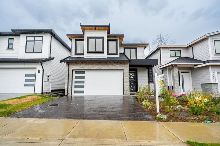 7519 205 Street — photo 1