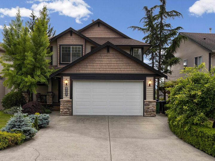 8505 Unity Drive — photo 1