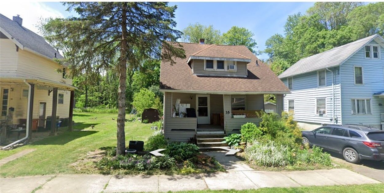 Property Photo:  35 Dininny Place  NY 14905 