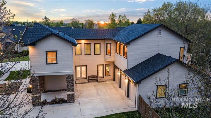 Property Photo: 1896 E Meadow Creek Dr. ID 83646