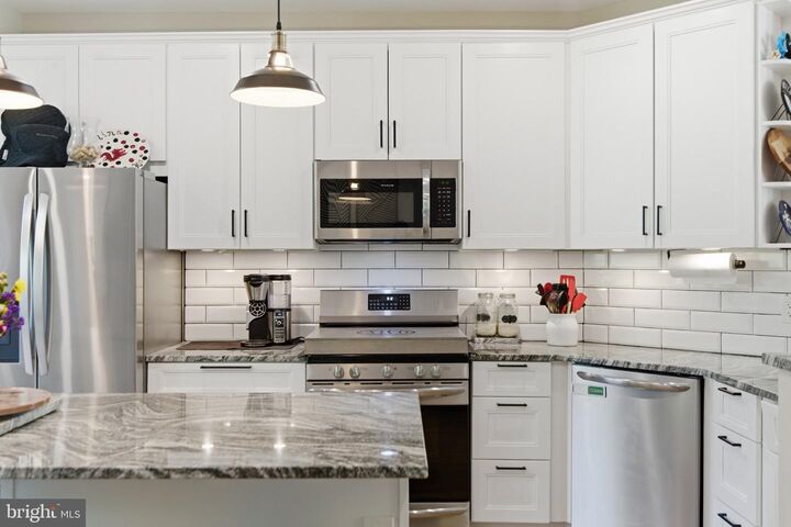 Property Photo: 21553 Field Station Terrace VA 20148