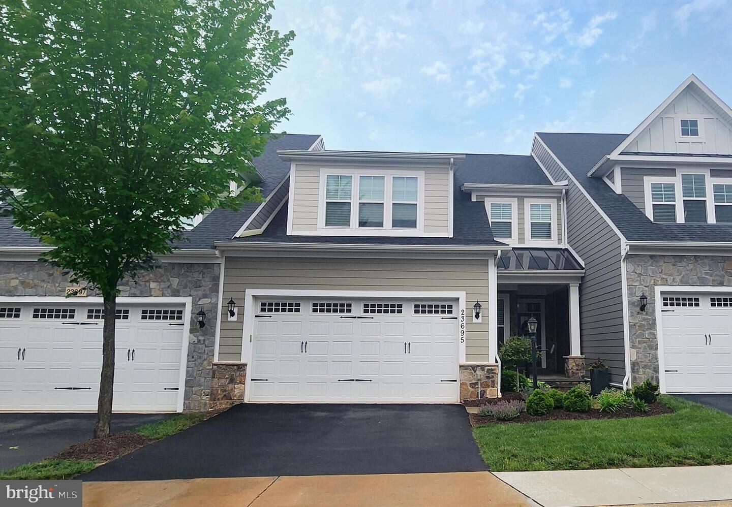 Property Photo:  23695 Cypress Glen Square  VA 20148 