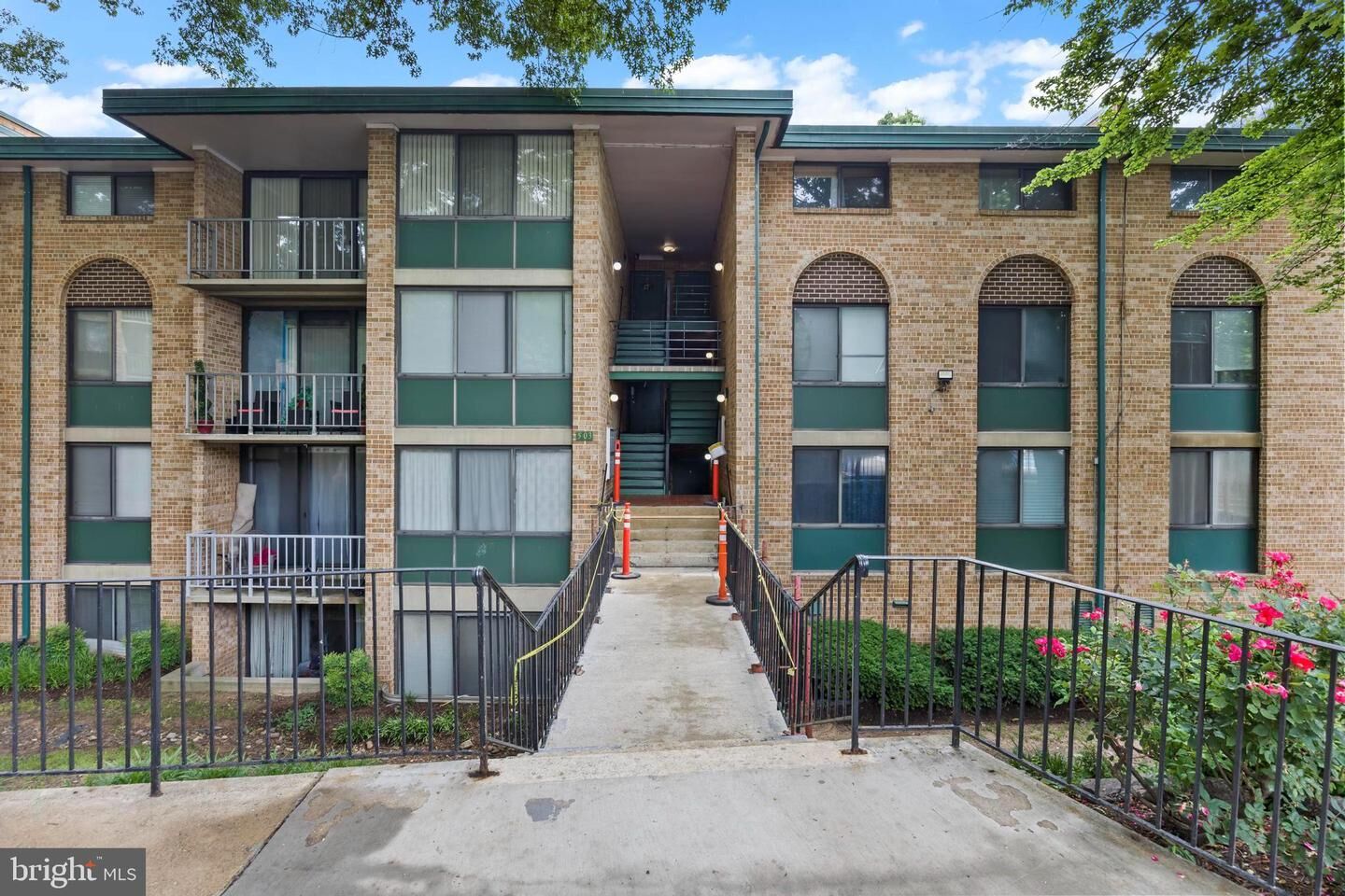 Property Photo:  503 N Armistead Street 102  VA 22312 