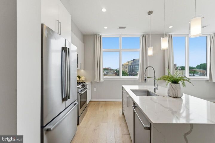 Property Photo:  646 H Street NE 304  DC 20002 