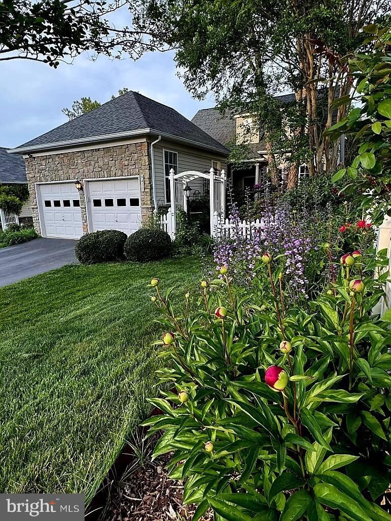 Property Photo: 9411 Primrose Lane VA 20111