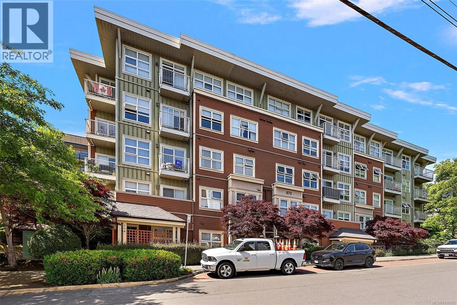 Property Photo:  870 Short Street 419  BC V8X 2V5 