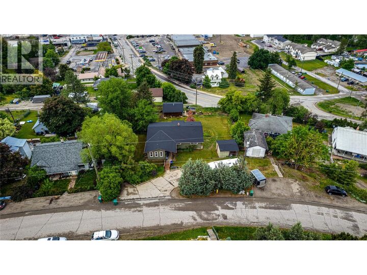 Property Photo:  2025 Catt Avenue  BC V0E 2G0 