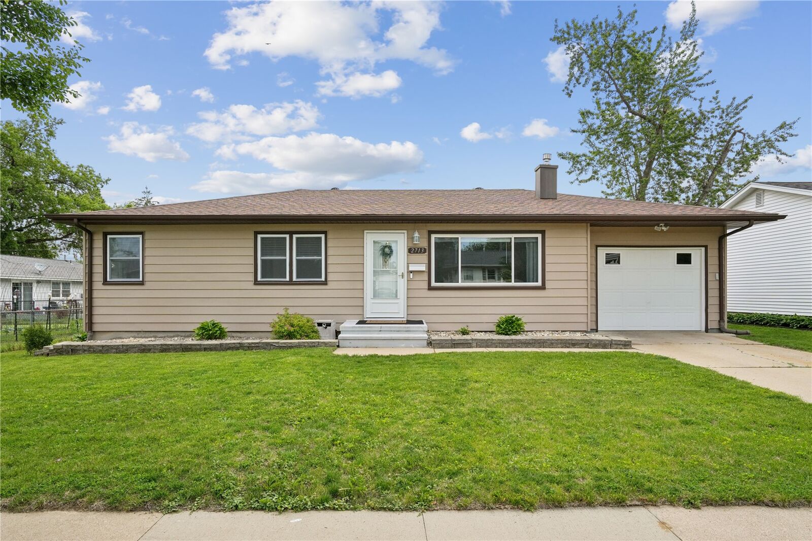Property Photo: 2713 Evelyn Drive SW IA 52404