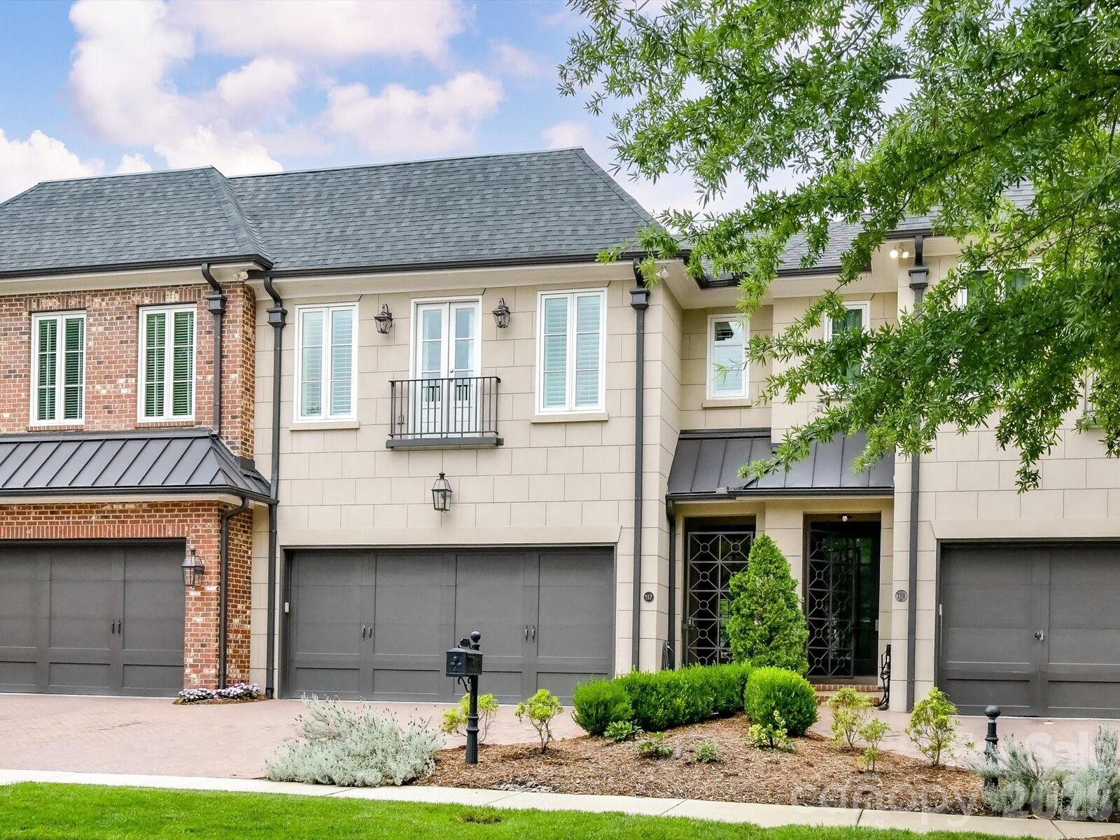 Property Photo:  117 Huntley Place  NC 28207 