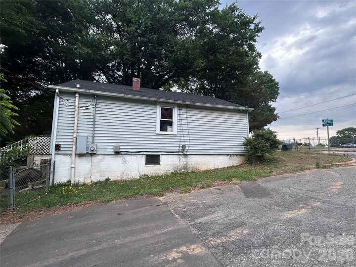 Property Photo:  317 S Yates Street  NC 28052 
