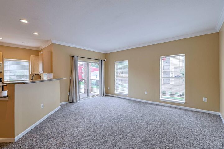 Property Photo:  203 E University Avenue  OH 45219 