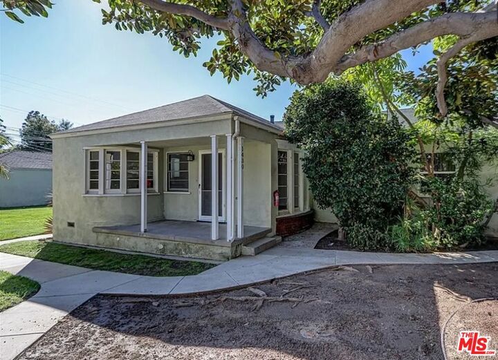 Property Photo:  1430 Ocean Park Boulevard  CA 90405 