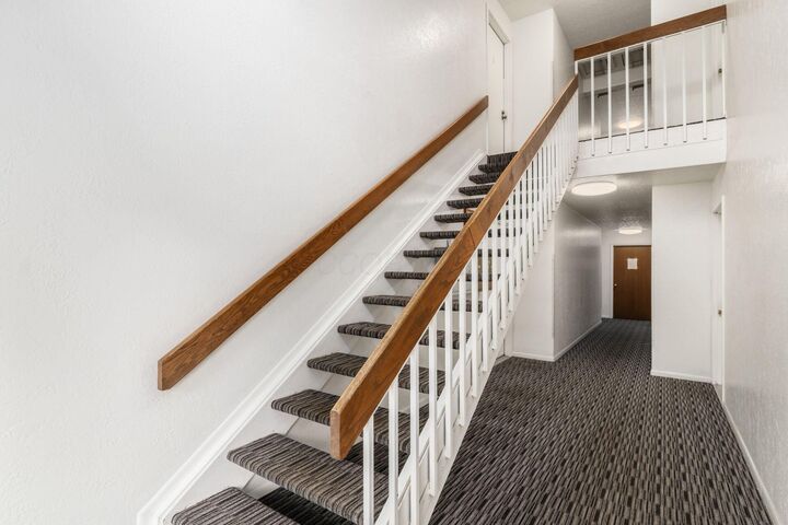 Property Photo:  2188 Hedgerow Road  OH 43220 