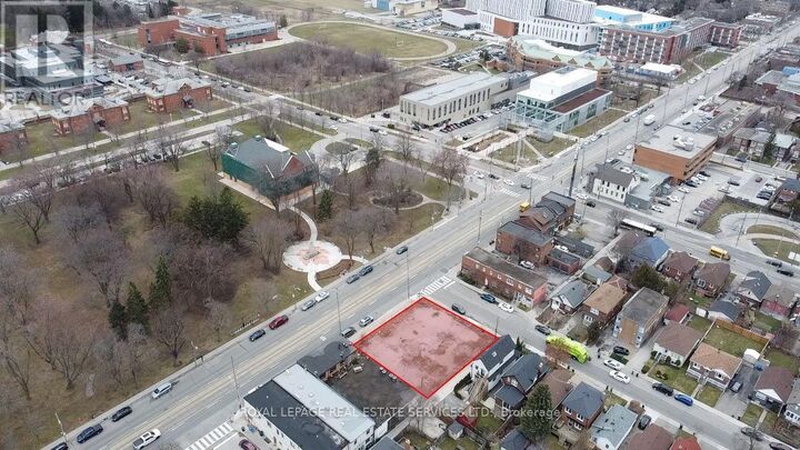 Property Photo:  3142 Lake Shore Boulevard West  ON M8V 1L4 