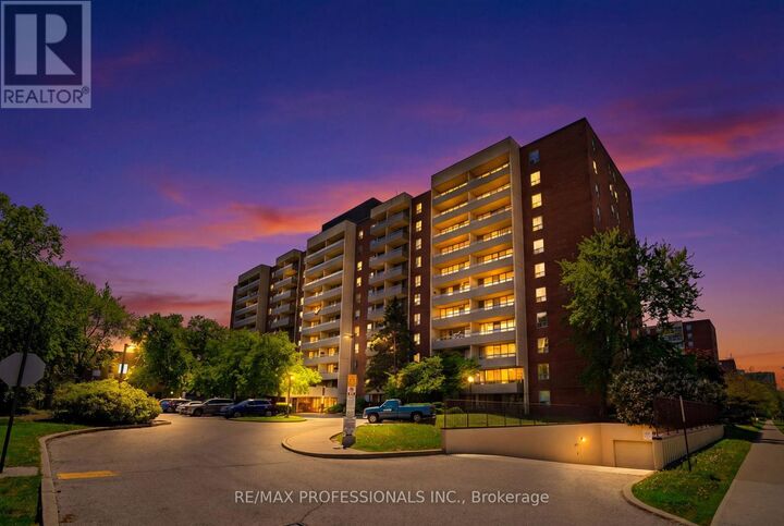 Property Photo:  19 Four Winds Drive 204  ON M3J 2S9 