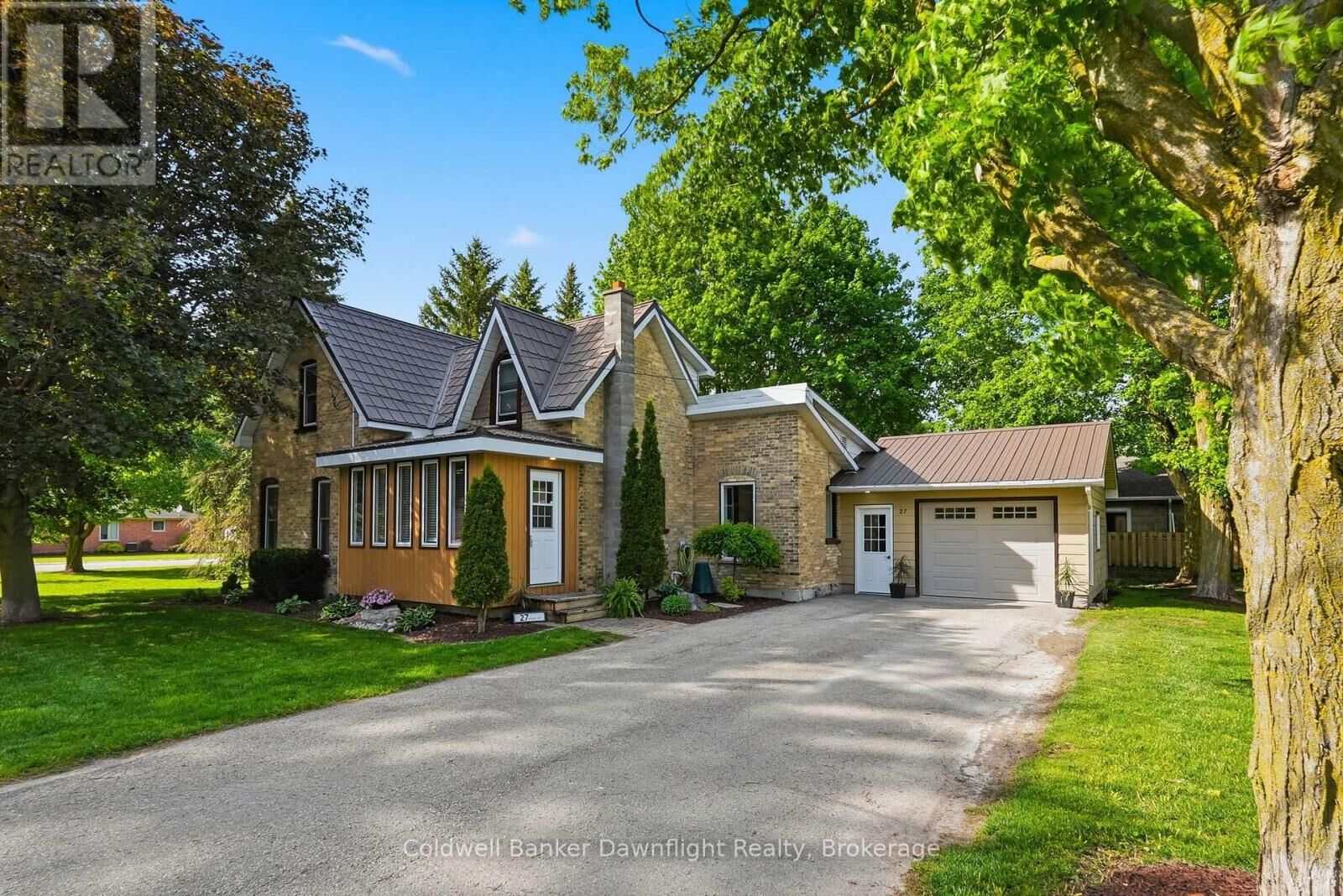 Property Photo:  27 King Street  ON N0G 1H0 