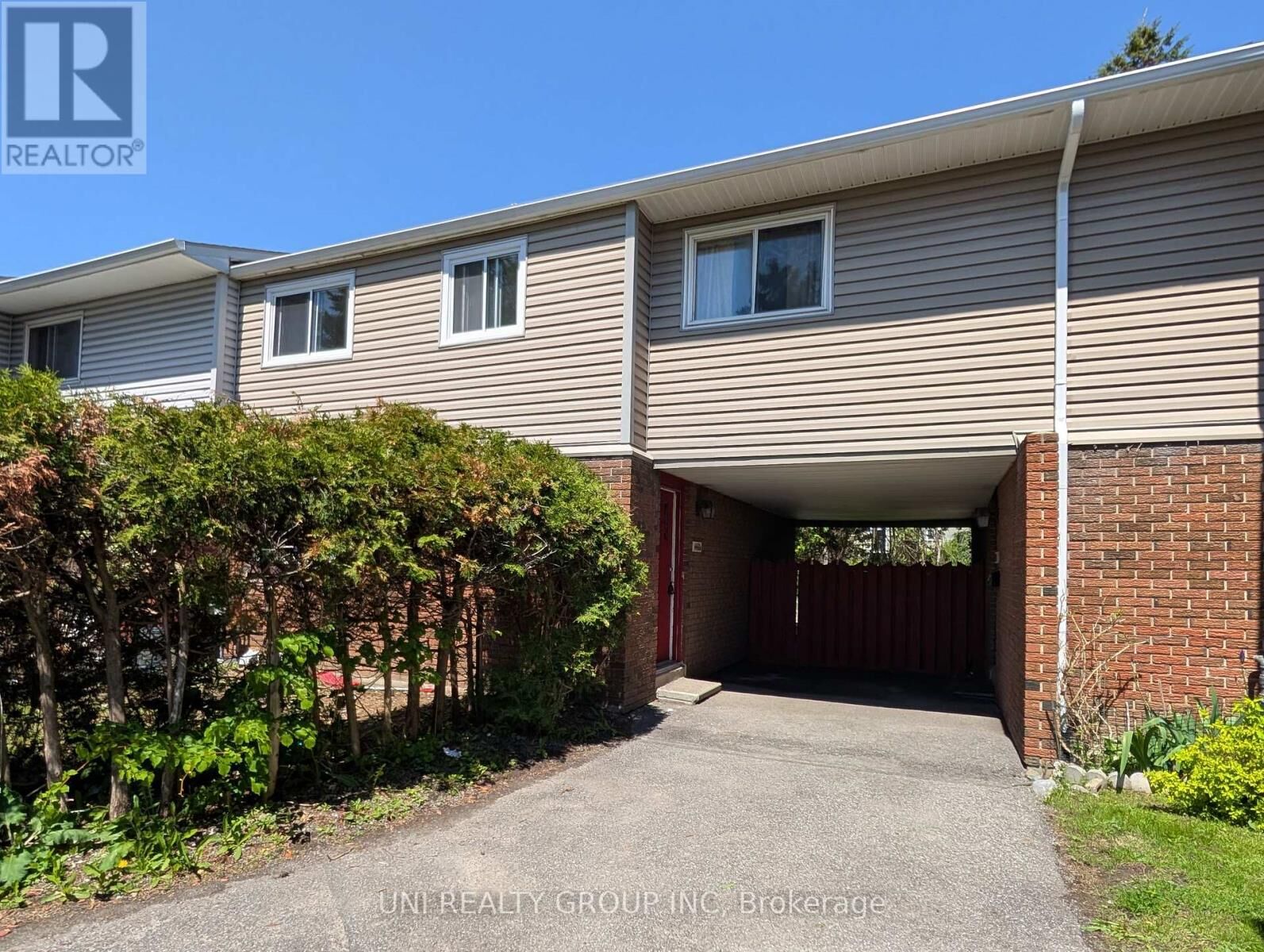 Property Photo: 1460 Heatherington Road G ON K1V 6S1